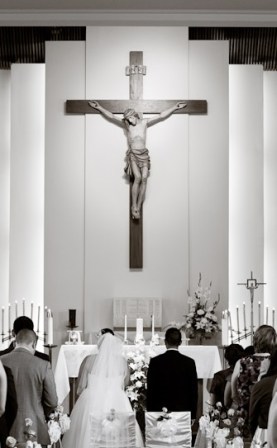 Bride Groom Facing Cross_03