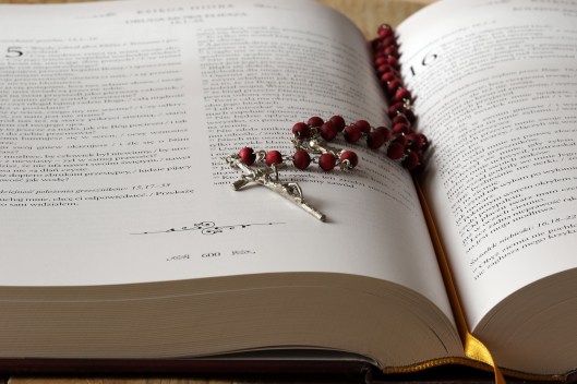 Rosary and Bible_01