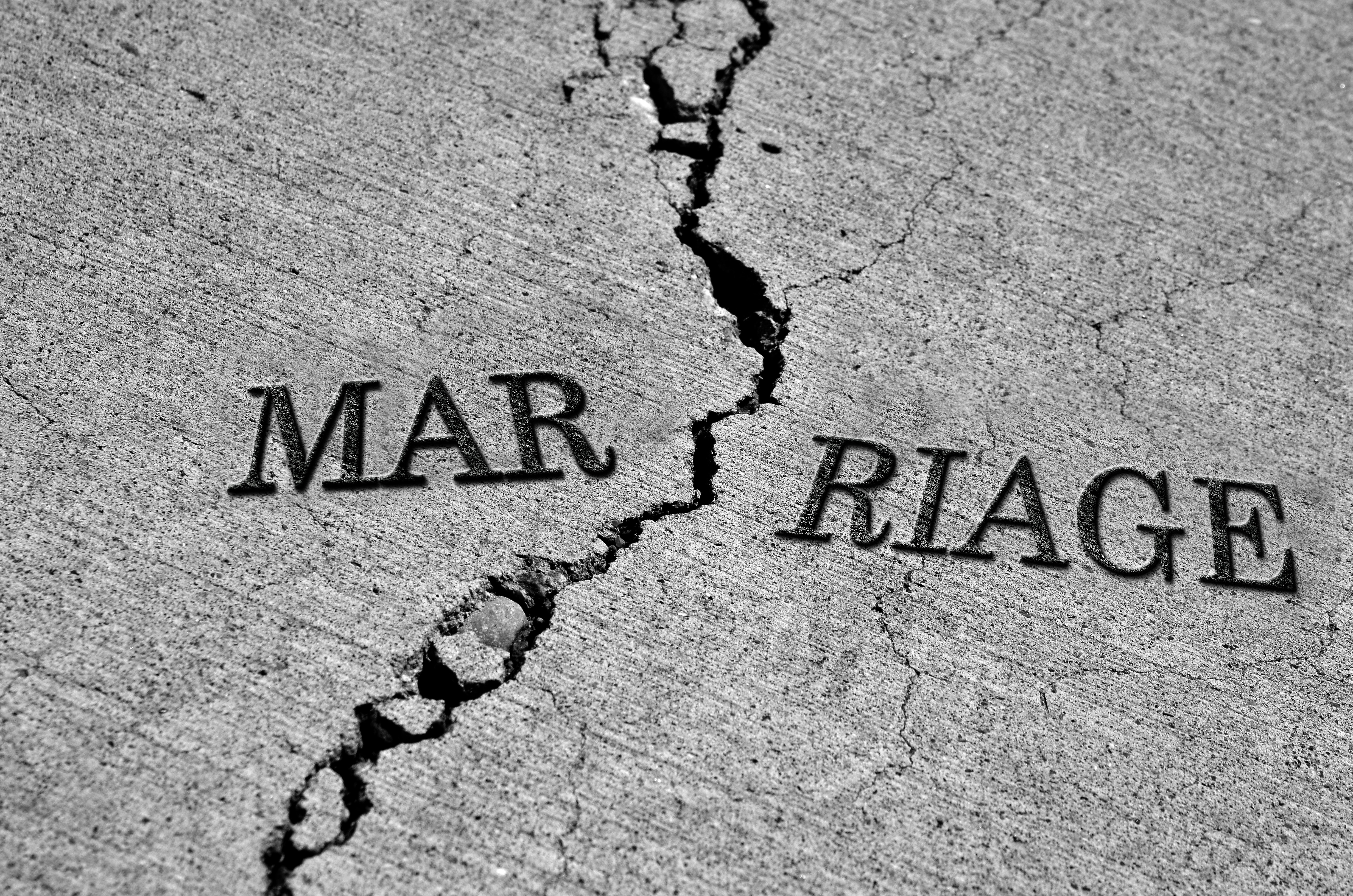 shutterstock_broken marriage